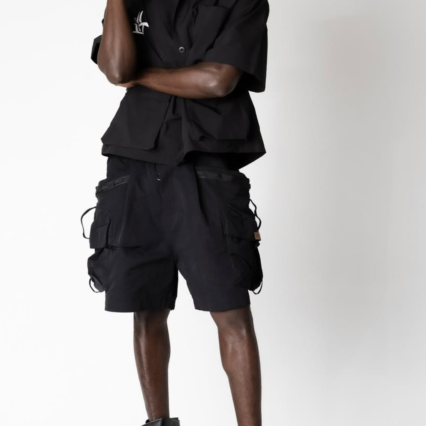 Crop top Shirt with Unique wide opening cargo short pants